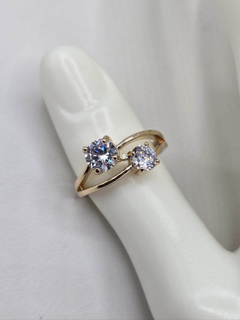 Swarovski Crystal Elements Gold Statement Ring Size 8.75 Clear Bridal Casual - Picture 2 of 5